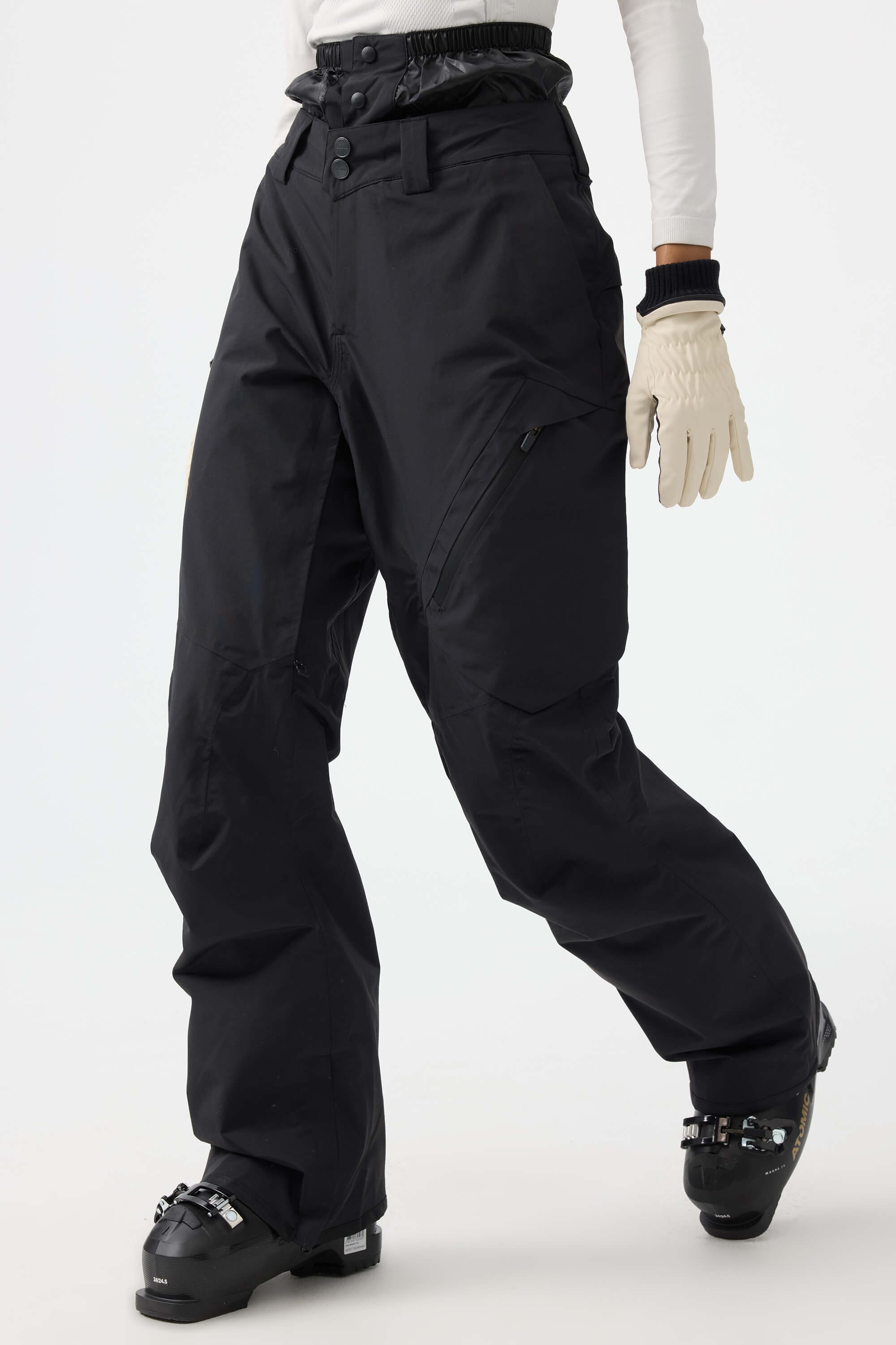 Women's Black Multi-Pocket Vented Ski Pants Baggy Snow Pants Main image