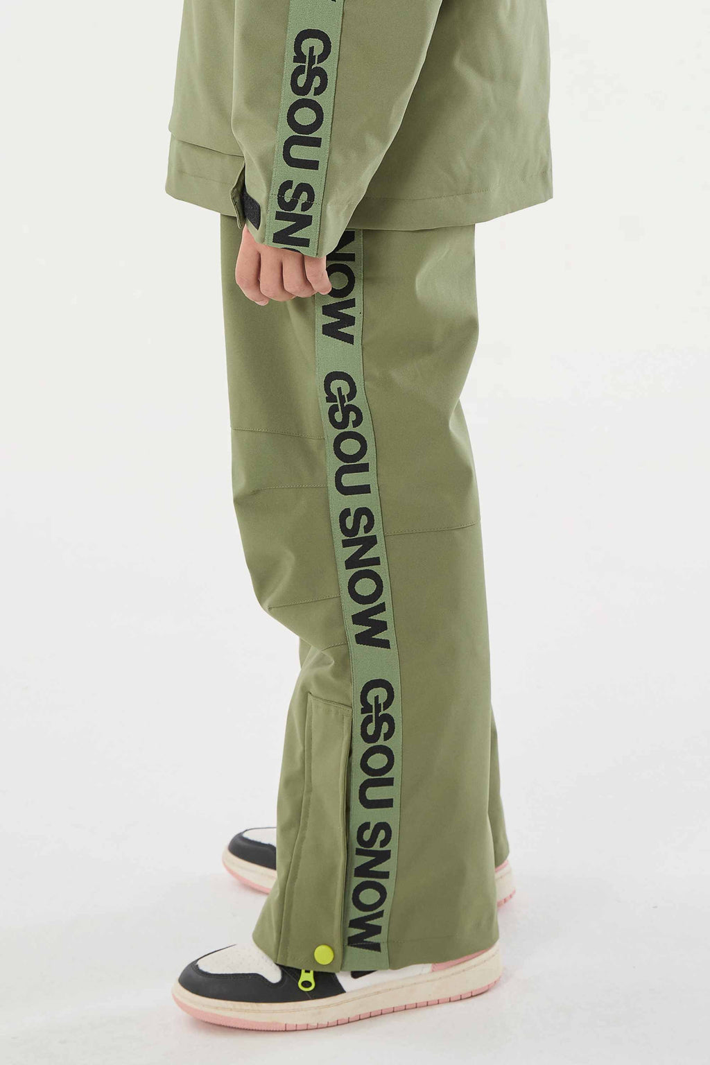 Black Insulated Ski Pants With Suspenders Snow Pants