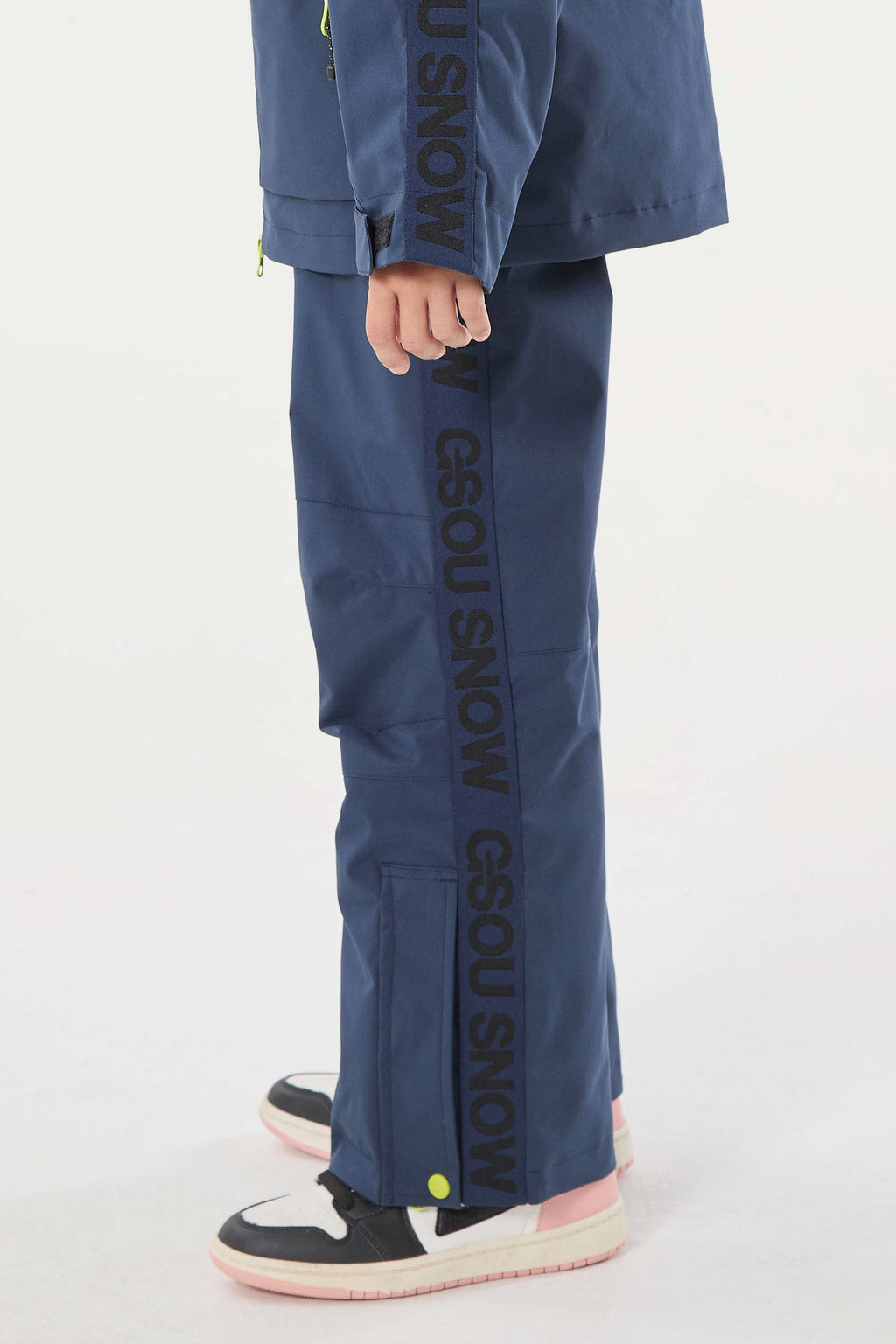Off White Insulated Ski Pants With Suspenders Snow Pants
