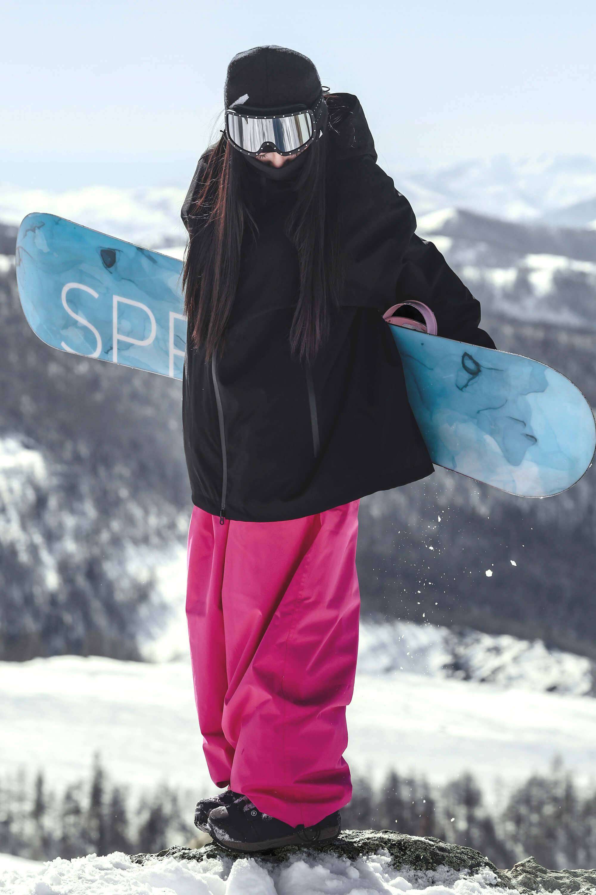 Women's Black Fully-Sealed Dual-Vent Ski Jacket Minimalist Insulated Snow Jacket Secondary image