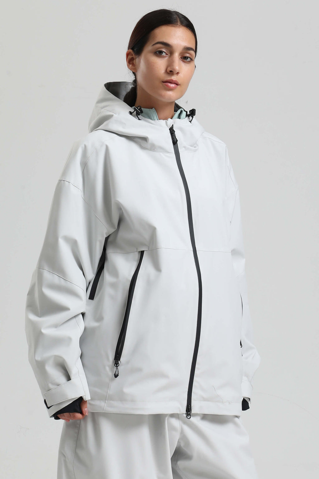 Women's Off White Fully-Sealed Dual-Vent Ski Jacket Minimalist Insulated Snow Jacket