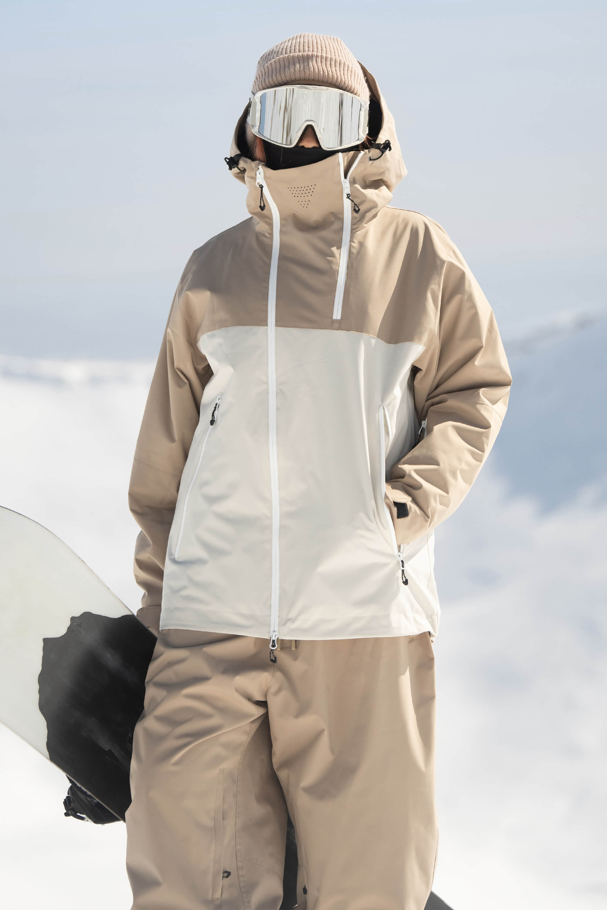 Women's White & Black Asym-Zip Face-Vent Ski Jacket Waterproof Insulated Snow Jacket