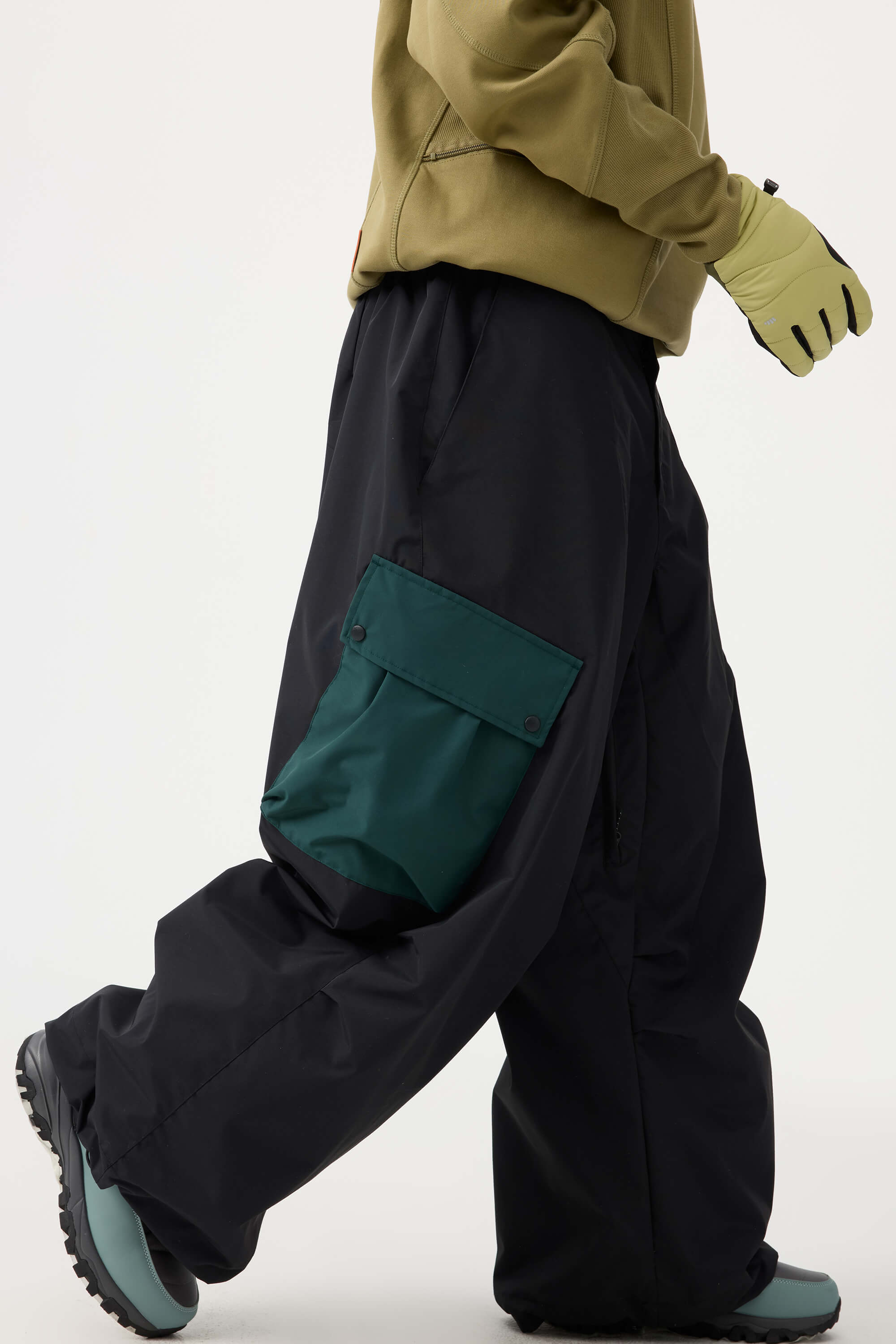 Men's Black Baggy Color-Blocked Ski Pants Cargo Pocket Snow Pants