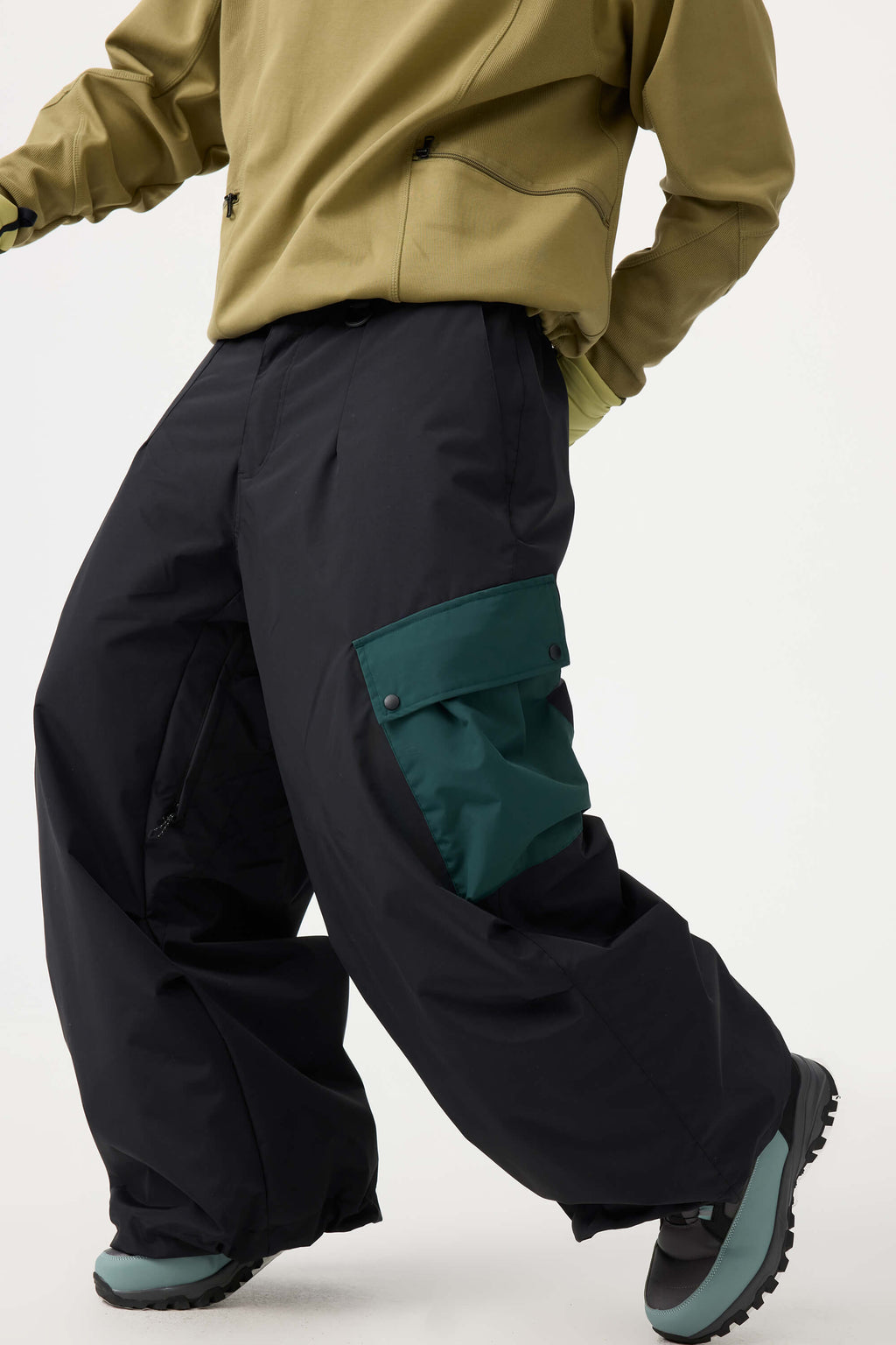 Men's Black Baggy Color-Blocked Ski Pants Cargo Pocket Snow Pants