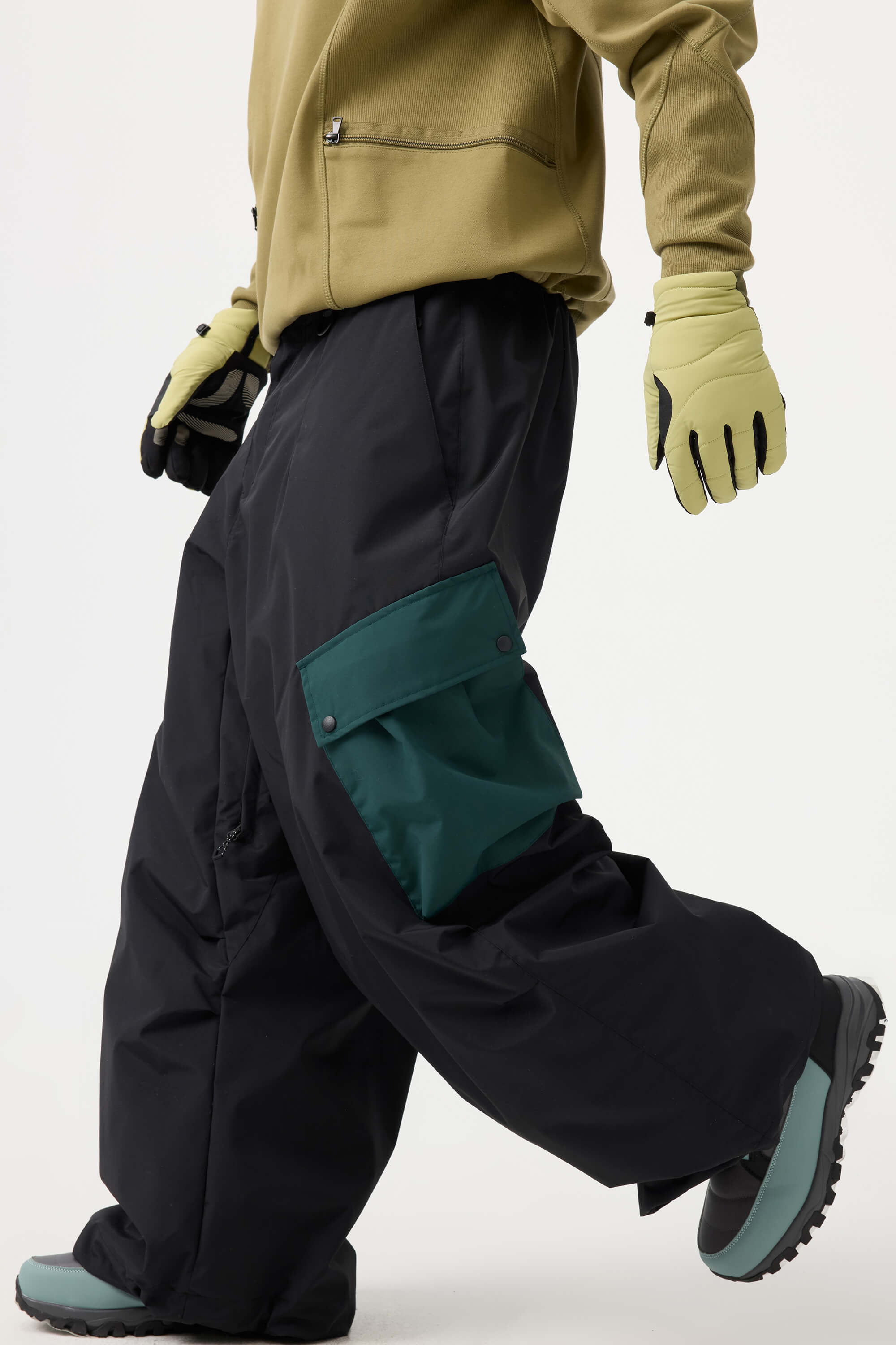 Men's Black Baggy Color-Blocked Ski Pants Cargo Pocket Snow Pants