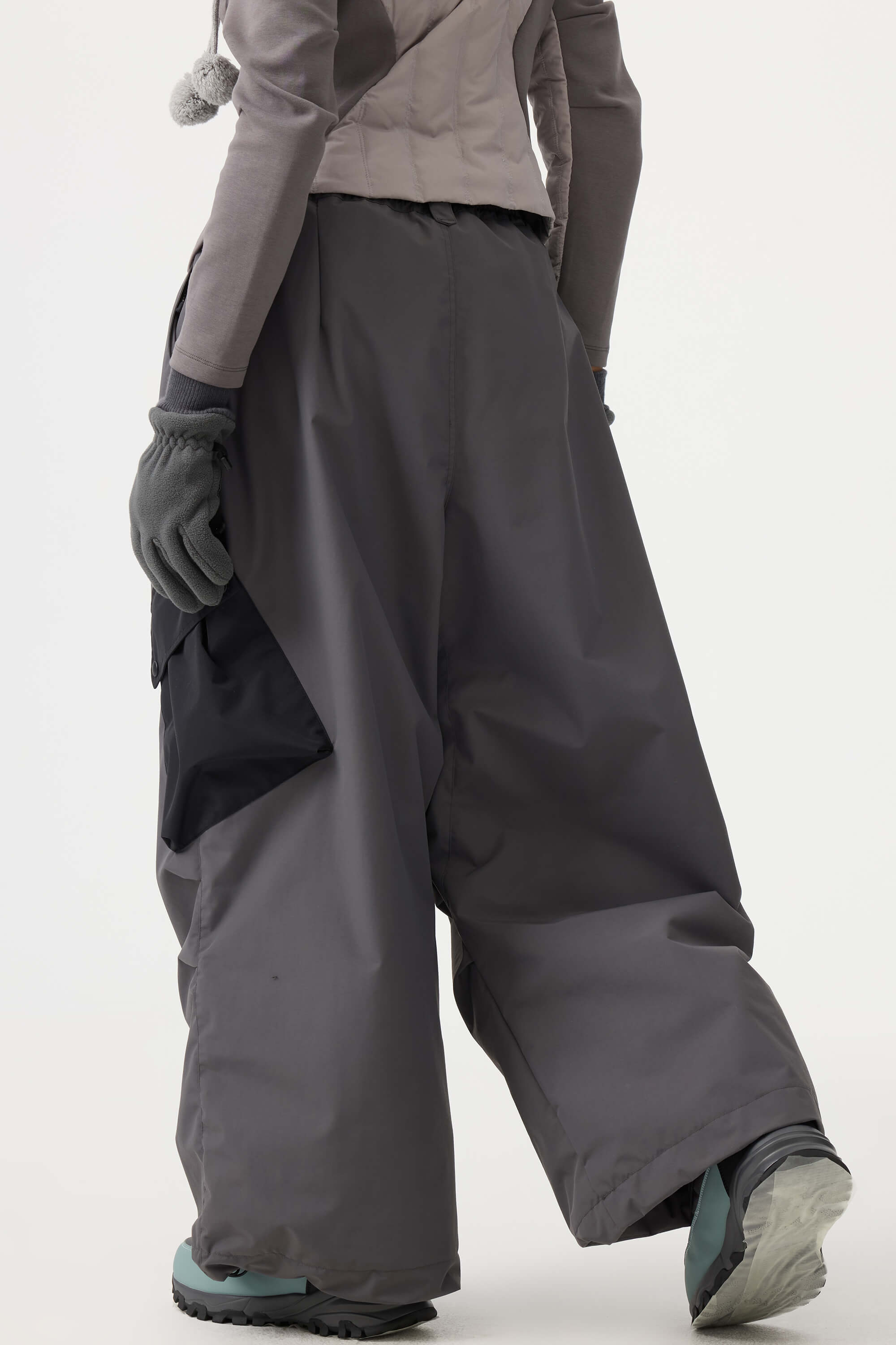 Women's Dark Gray Baggy Color-Blocked Ski Pants Cargo Pocket Snow Pants