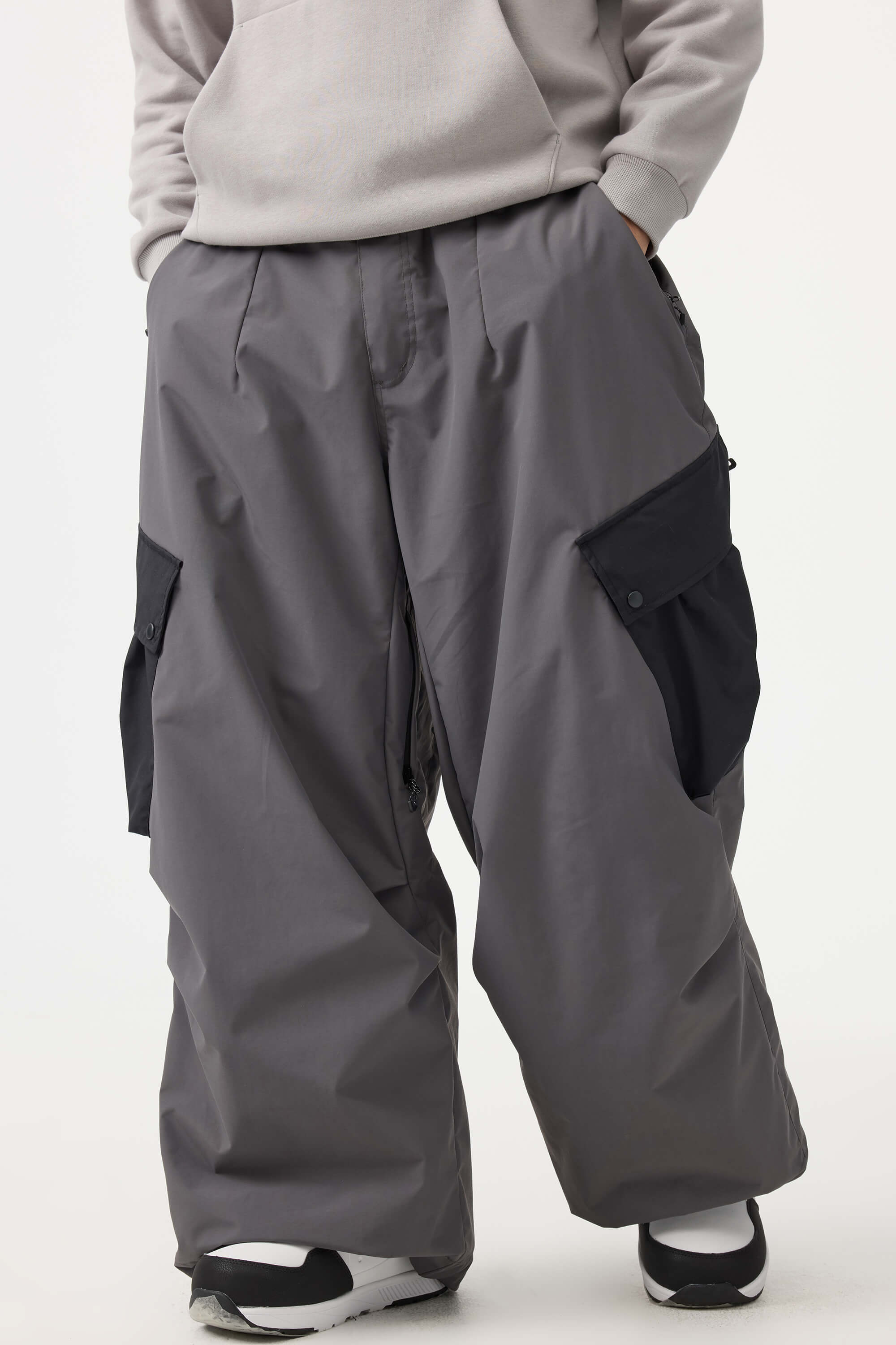 Men's Coffee Baggy Color-Blocked Ski Pants Cargo Pocket Snow Pants