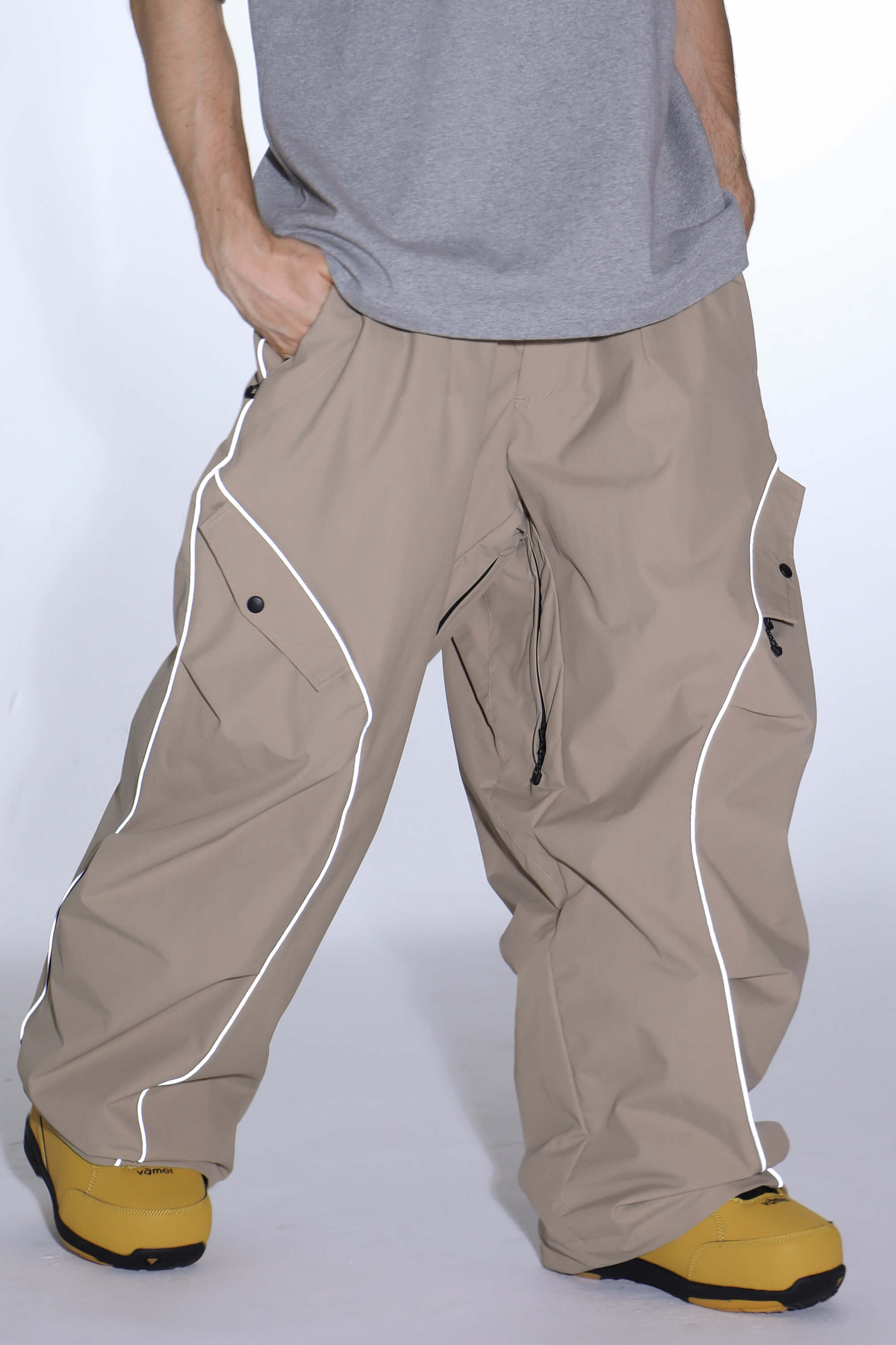 Women's Off White Retro Track Ski Pants Reflective Piping Baggy Snow Pants